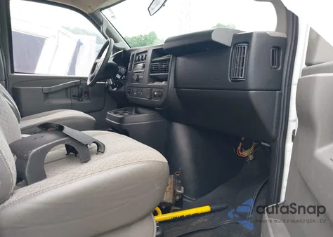 2017 Chevrolet Express 3500 Lt from USA, damaged, VIN 1GAZGPFGXH1168808